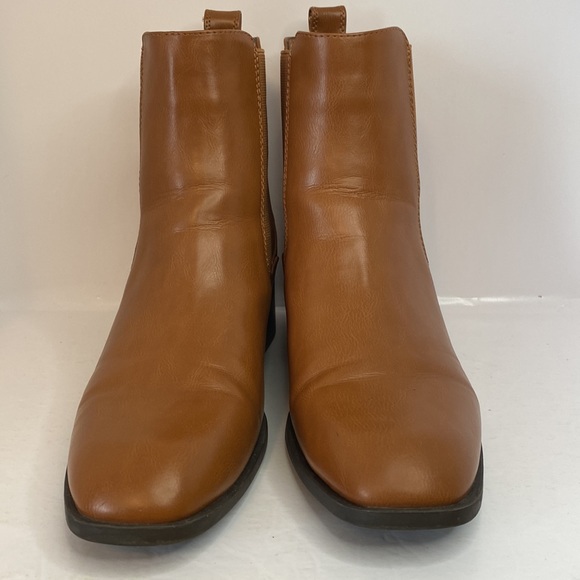 JustFab Vernetta Chelsea Boots in French Oak Women’s US size 9.5 - Picture 4 of 8